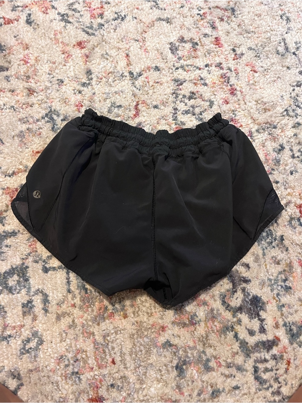 Lululemon Hotty Hot low rise black shorts size 4